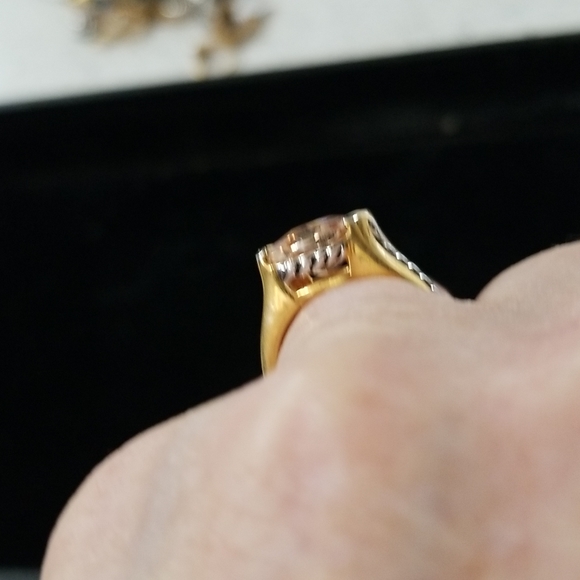 Ring - Picture 3 of 4